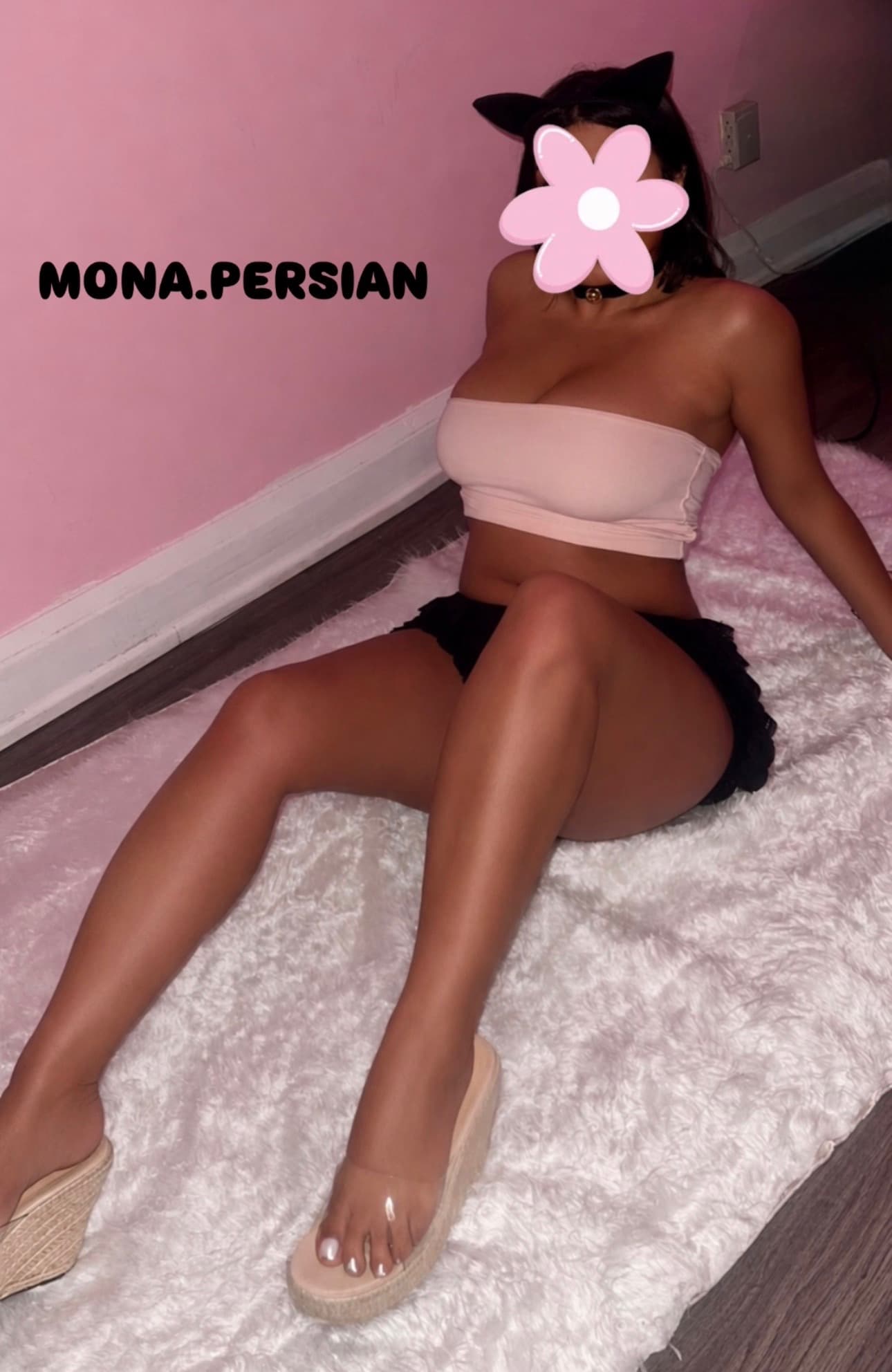 Mona